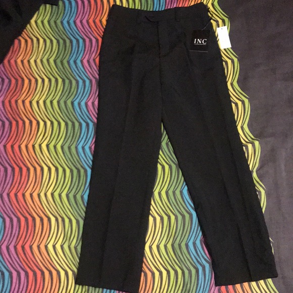 I’m selling a boys pants suit - Picture 2 of 3